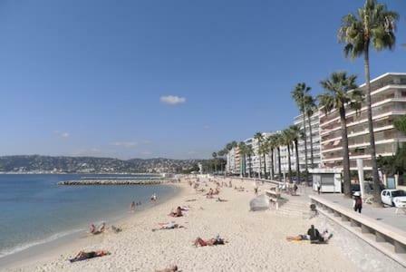 302-Appartement De Caractere Vieil Антиб Экстерьер фото